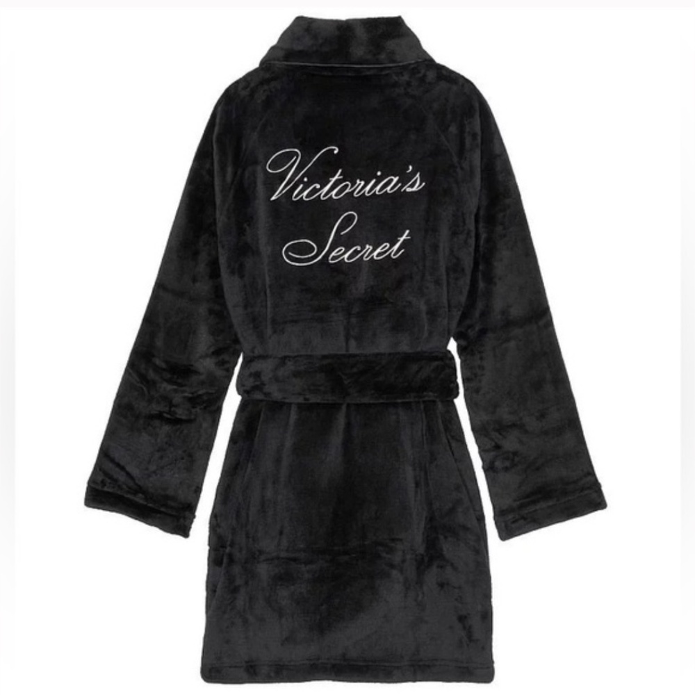 Victoria’s Secret plush knee length comfy robe never worn. Size XS but roomy!